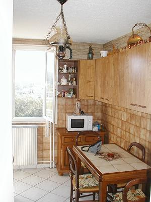 la cuisine avant
